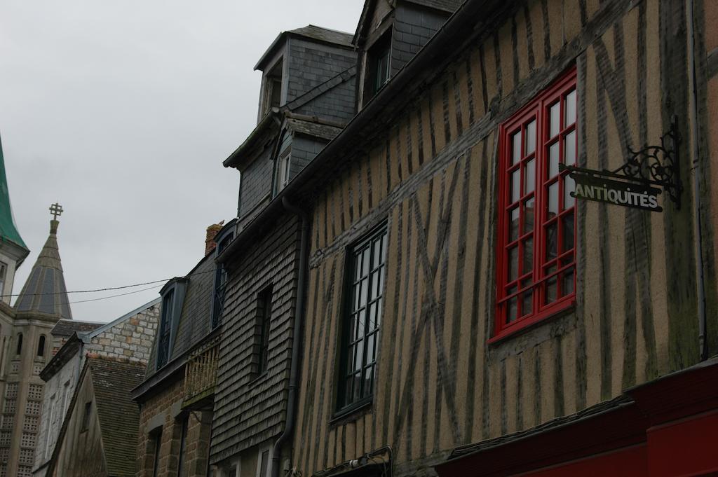 Domfront - Numero Cinq Exterior photo